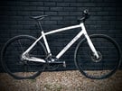 WYHTE Cambridge Hybrid / Flat Bar Road Bike 9kg L HYDRAULIC SERVICED 
