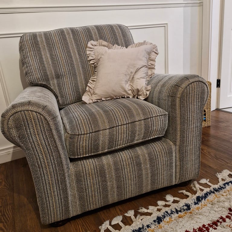 Parker knoll sofa 3+1+1