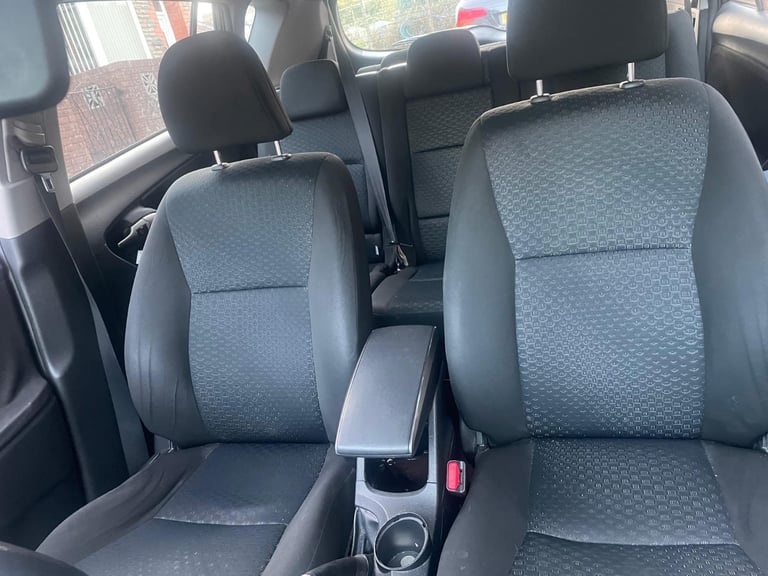 Toyota verso automatic 1.8 petrol 7 seaters ulezfree