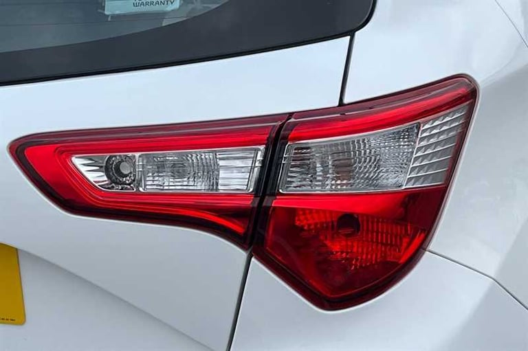 2019 Toyota Yaris 1.5 VVT-i Icon Hatchback 5dr Petrol CVT Euro 6 (111 ps) Hatchback Petrol Automatic