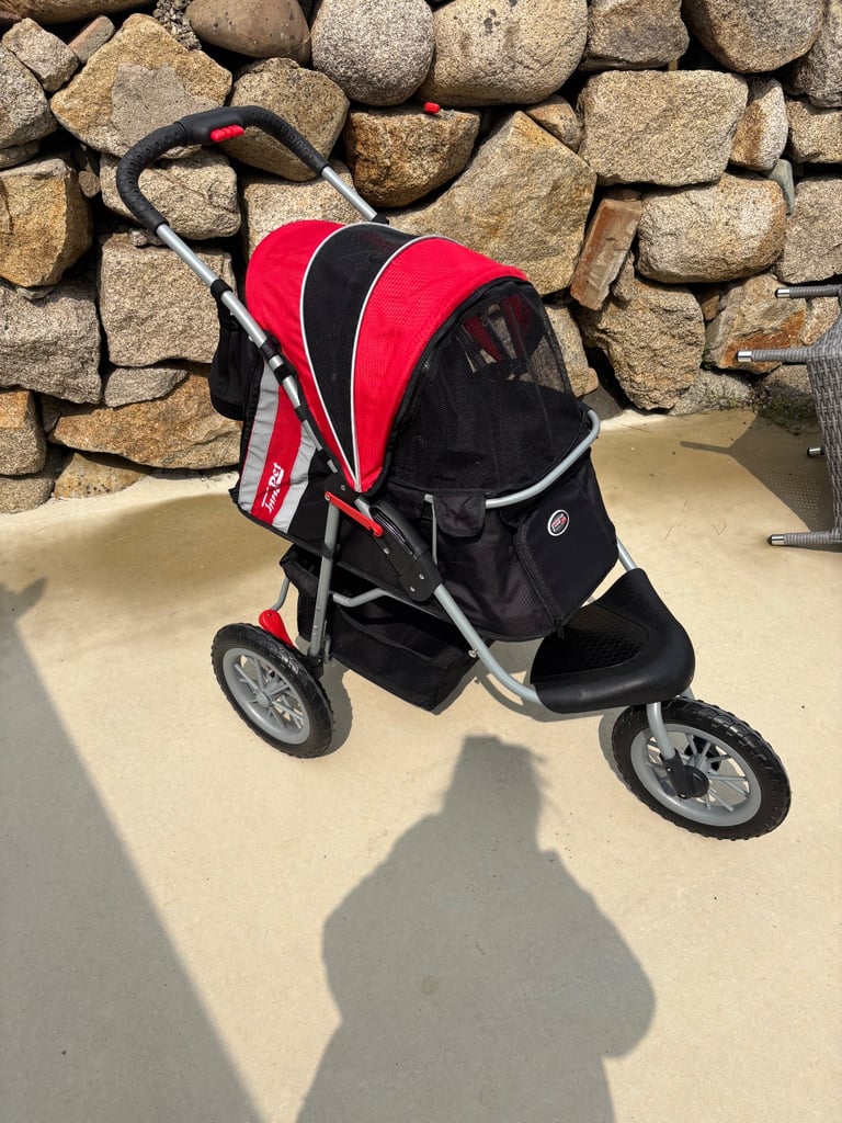 Dog stroller 