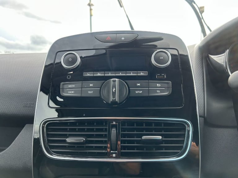  Renault Clio PLAY Petrol