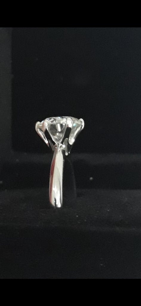 Platinum Diamond 3ct Solitaire Ring Brilliant cut set in 6 claw mount Vs1 quality colour F/G