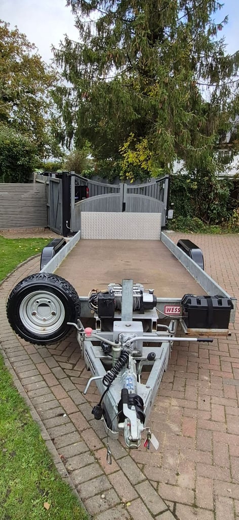 PLANT TRAILER CAR WESSEX MACHINE FARM TILT FLAT BED FREE IFOR WILLIAMS KEY RING