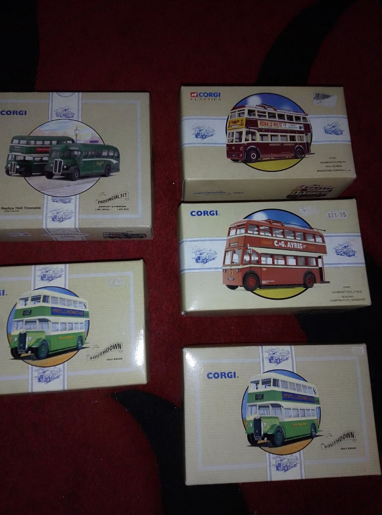 image for CORGI MODEL BUSSES , SOUTHDOWNS BUSES