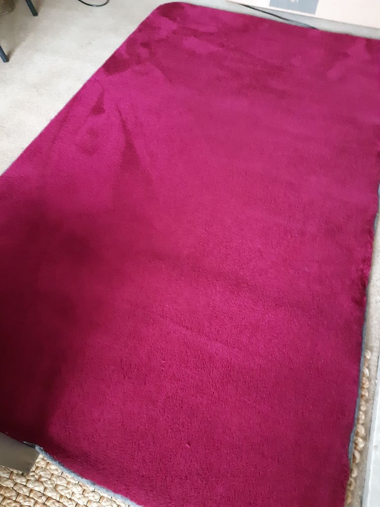 image for Maroon rug for sale