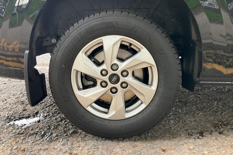 2025 Ford Transit Custom 280 Limited L2 LWB FWD 2.0 EcoBlue 136ps Low Roof, CRUISE CONTROL, AIR C...