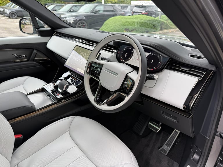 2023 Land Rover Range Rover Sport 3.0 D300 MHEV Dynamic SE SUV 5dr Diesel Auto 4WD Euro 6 (s/s) (...