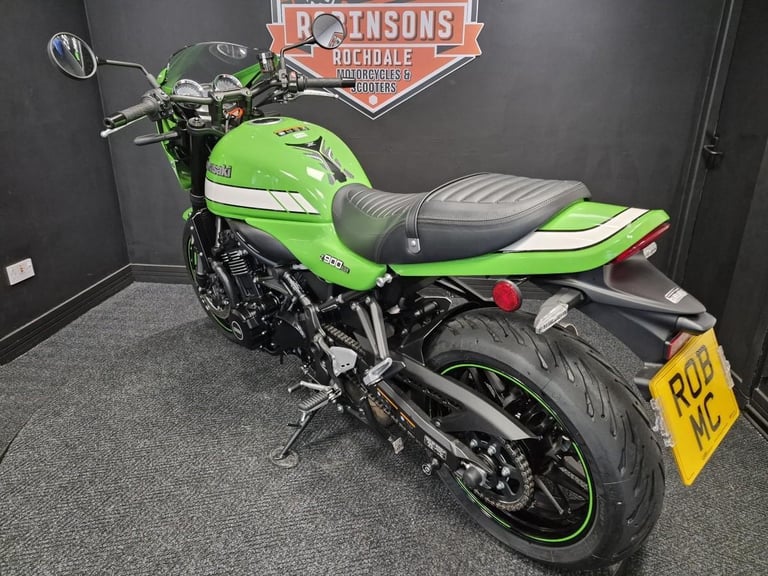 Kawasaki Z900 RS cafe 2514 miles nice extras