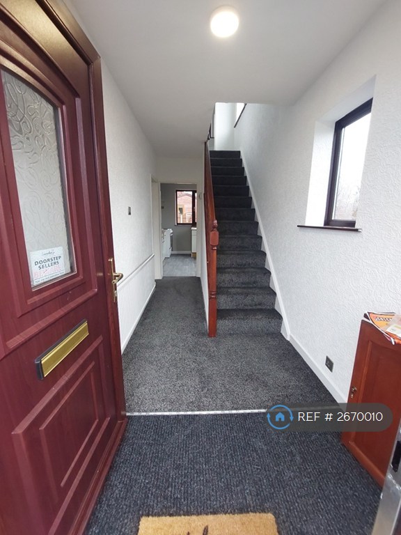 3 bedroom house in Elswick Road, Leyland, PR25 (3 bed) (#2670010)