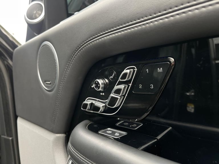 2020 Land Rover Range Rover 3.0 SD V6 Autobiography SUV 5dr Diesel Auto 4WD Euro 6 (s/s) (275 ps)...