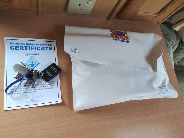 Compass Omega 433 2 berth 