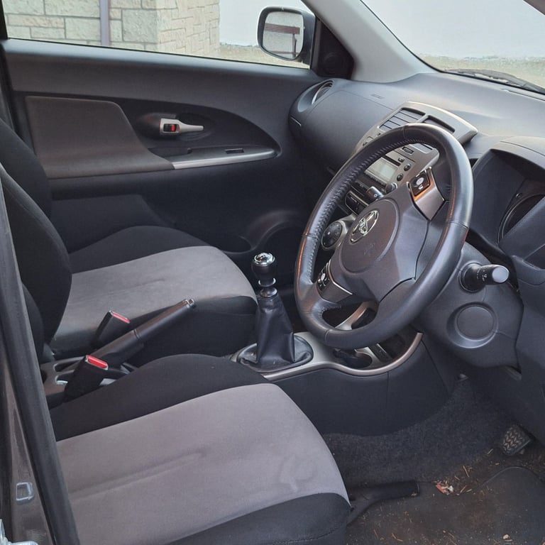 Toyota, URBAN CRUISER, Hatchback, 2010, Manual, 1364 (cc), 5 doors