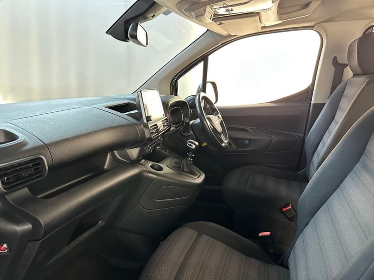 2022 Vauxhall Combo Life 1.5 Turbo D SE Euro 6 (s/s) 5dr (7 Seat) MPV Diesel Manual