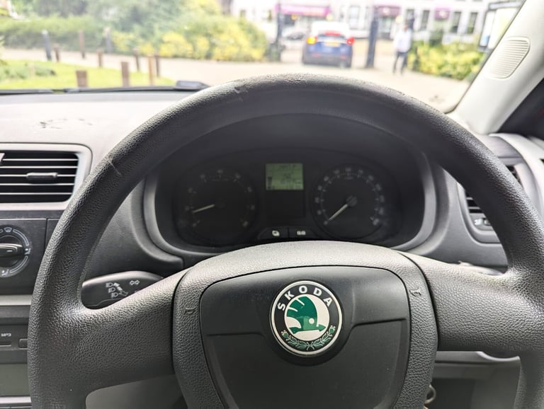2012 Skoda Fabia 1.2 TSi DSG Automatic 5dr. 99800 Miles. PX OK. CHEAP on Fuel. HATCHBACK Petrol A...