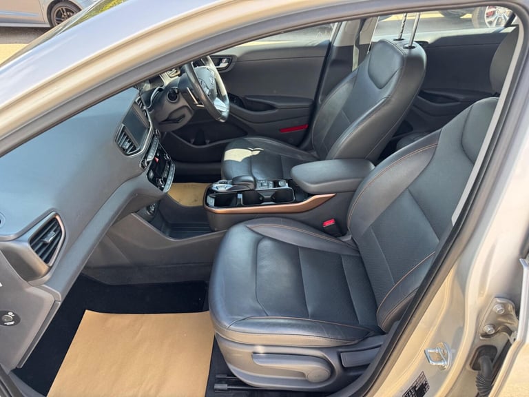 2018 Hyundai IONIQ 28kWh Premium SE Hatchback 5dr Electric Auto (120 ps) HATCHBACK Electric Autom...