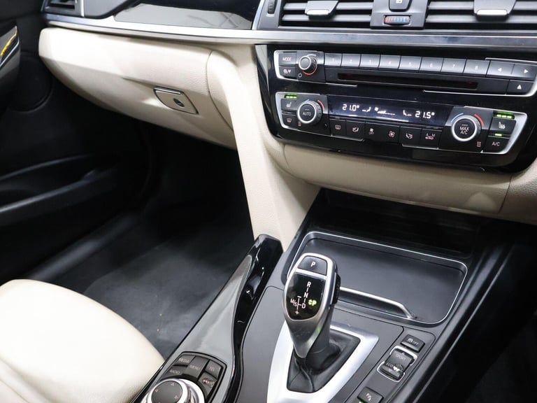 2015 BMW 3 Series 320d EfficientDynamics Sport 4dr Step Auto SALOON DIESEL Automatic