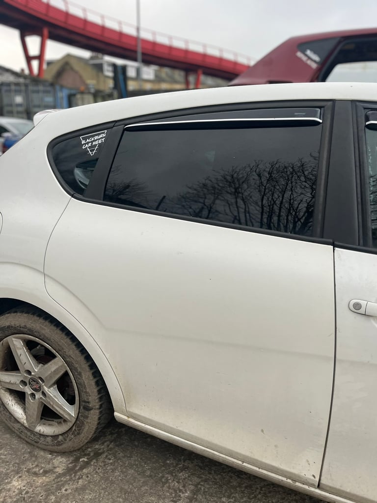 SEAT LEON MK2 FACELIFT IN WHITE LB9A FOR BREAKING / BUMPERS/LIGHTS ETC