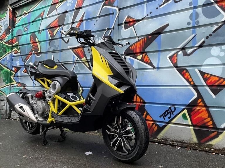 ItalJet Dragster 125cc Naked Sports Automatic Scooter Was £4999 Now £3499