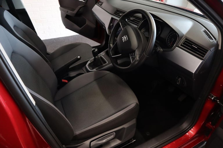 2017 SEAT Arona 1.0 TSI SE Technology First Edition Euro 6 (s/s) 5dr HATCHBACK Petrol Manual