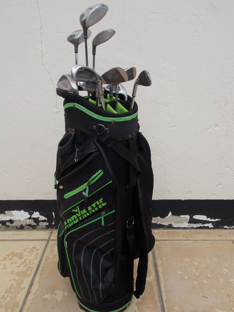 Mens Right Handed Howson Tour Master Golf Club Set + Bag, Balls and Tees