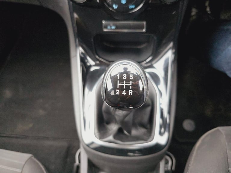 2013 Ford Fiesta 1.0T EcoBoost Titanium Euro 5 (s/s) 5dr Hatchback Petrol Manual