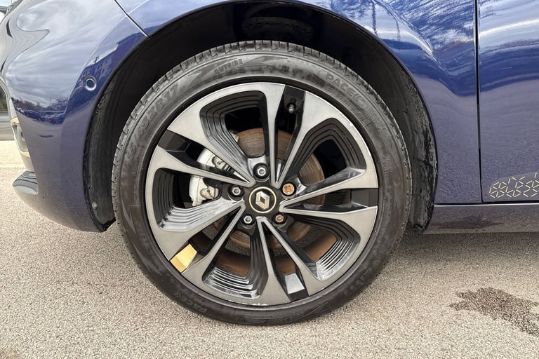 2022 Renault Zoe R135 EV50 52kWh Iconic Auto 5dr (Boost Charge) Hatchback ELECTRIC Automatic