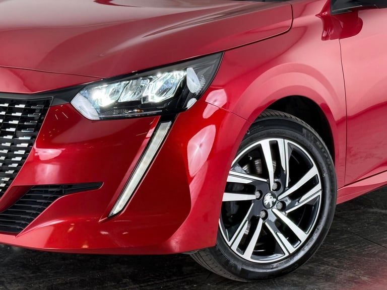  Peugeot 208 1.2 PureTech Allure Premium + Euro 6 (s/s) 5dr Petrol Manual