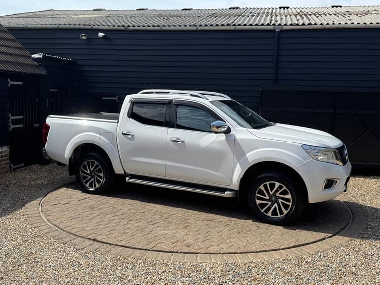 2018 Nissan Navara Double Cab Pick Up Tekna 2.3dCi 190 4WD PICK UP DIESEL Manual