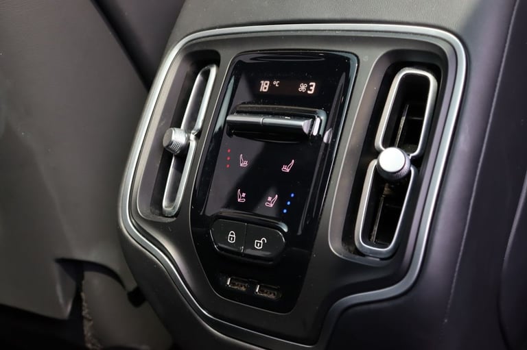 2023 23 ASTON MARTIN DBX 4.0 V8 SUV 5DR PETROL AUTO 4WD EURO 6 (S/S) (550 PS)