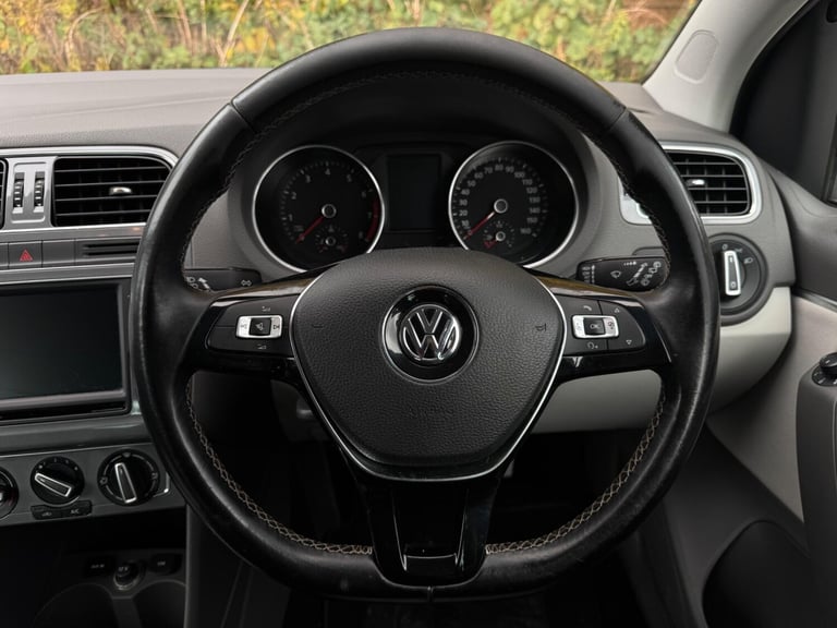 2015 Volkswagen Polo 1.0 BlueMotion Tech SE Design Euro 6 (s/s) 3dr HATCHBACK Petrol Manual