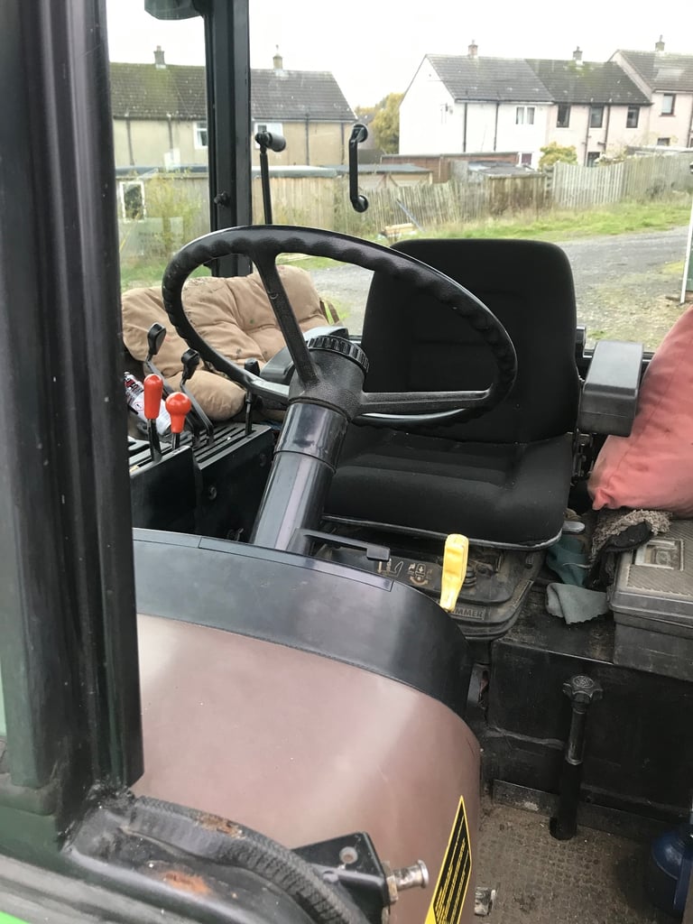 John Deere Tractor. 3050 4W/D