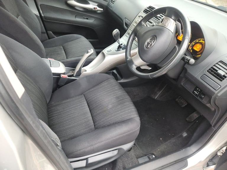 TOYOTA AURIS AUTOMATIC 1.6LTR PETROL ULEZ COMPLY BARGAIN PRICE 
