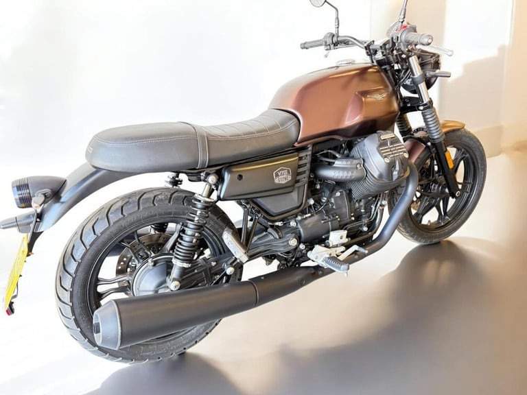 2020 Moto Guzzi V7 744 III Stone Night Pack Euro 4