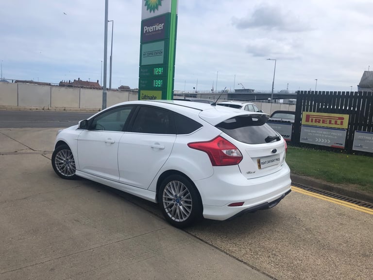 2012 Ford Focus 1.6 182 EcoBoost Zetec S 5dr HATCHBACK Petrol Manual