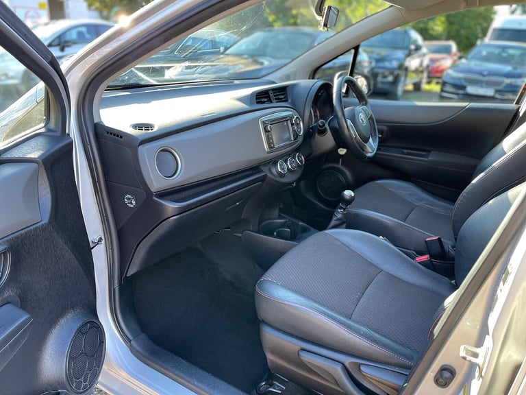 TOYOTA YARIS 1.3 Dual VVT-i Trend 2012