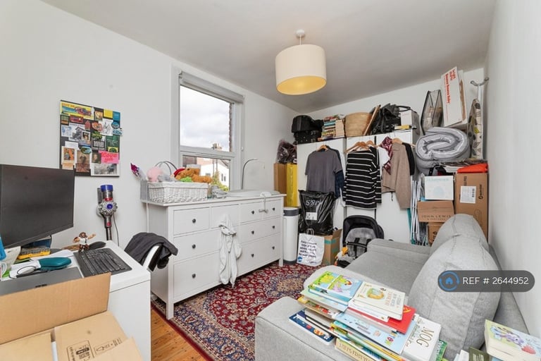 2 bedroom house in Goldsmith Road, London, E17 (2 bed) (#2644952)