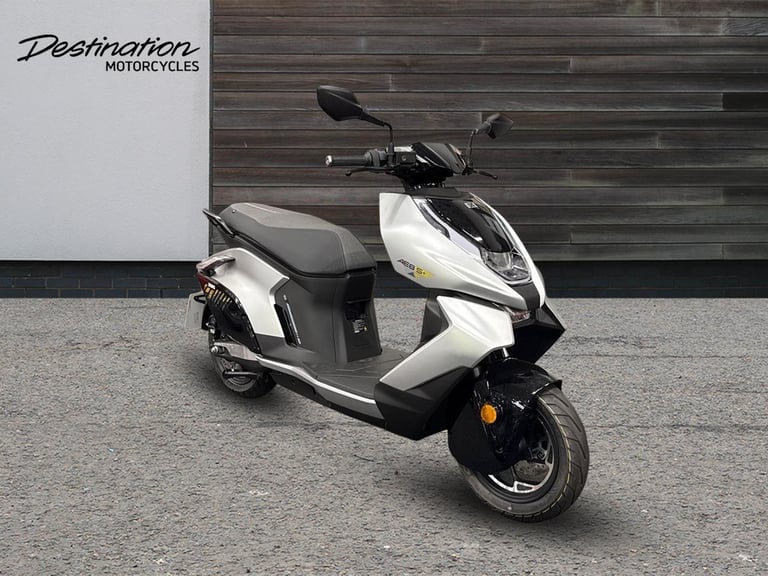 2025 Zeeho Ae8 STANDARD COLOUR silver Automatic