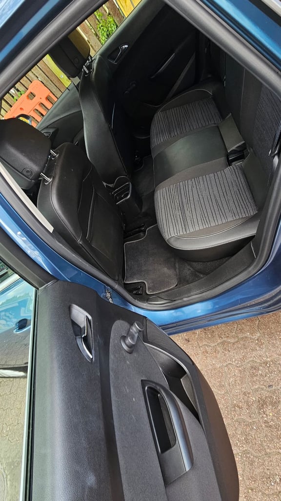 Vauxhall, ASTRA, Hatchback, 2015, Manual, 1598 (cc), 5 doors
