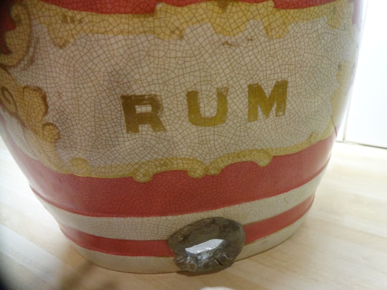 VINTAGE IRONSTONE RUM / GIN BARRELS 