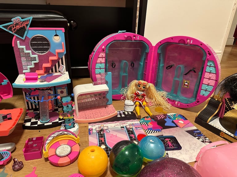 Reduced to £140 all Lol toys