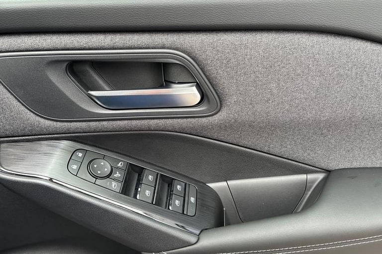 2025 Nissan Qashqai 1.3 DiG-T MH 158 Acenta Premium 5dr Xtronic HATCHBACK PETROL Automatic