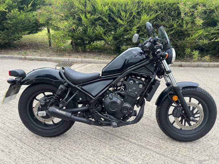 2017 17 HONDA CMX 500 A-X REBEL CMX500 CRUISER BOBBER 4k MILES ONLY NEW MOT