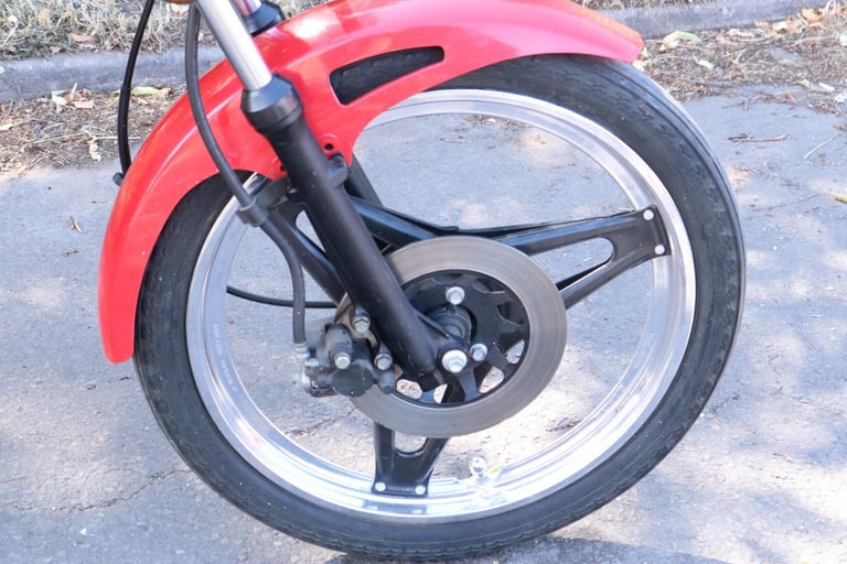 Honda MB5 MB 5 1982 Helios Red One Year Only Super Rare Bike!
