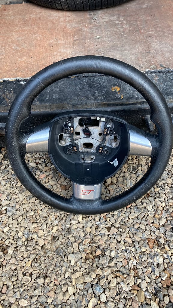 Ford Focus ST Steering Wheel