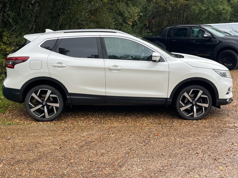 2017 Nissan Qashqai 1.6 dCi Tekna 5dr HATCHBACK DIESEL Manual