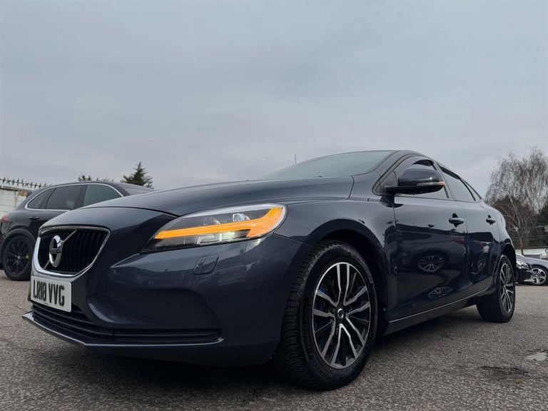 2018 Volvo V40 2.0 D2 Momentum Nav Plus Auto Euro 6 (s/s) 5dr Hatchback Diesel Automatic
