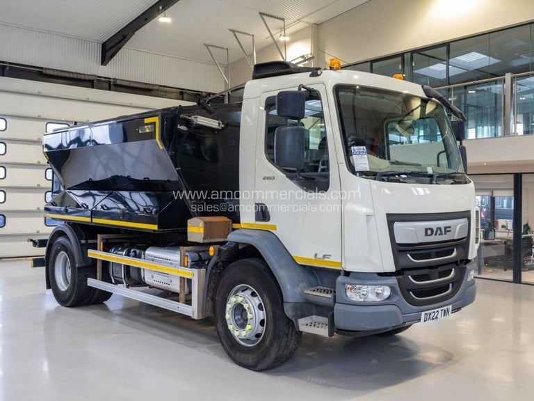 image for 2022 (22) DAF LF 260 HOT BOX 18 TONNE 4X2