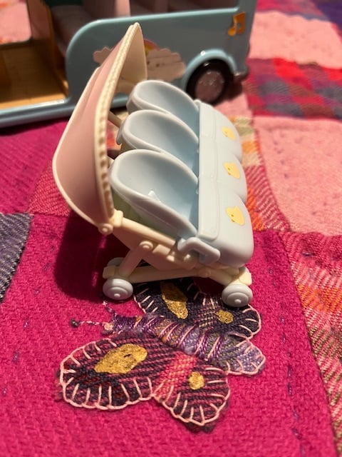 Sylvanian nursery bus & triple baby pram