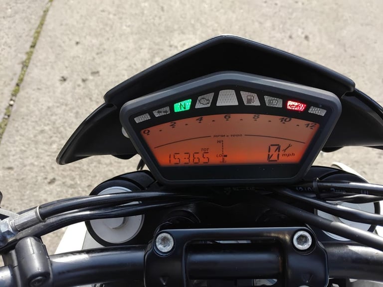 2011 11 DUCATI HYPERMOTARD 796 WHITE NEW MOT HYPER MOTARD SUPERMOTO MOTO